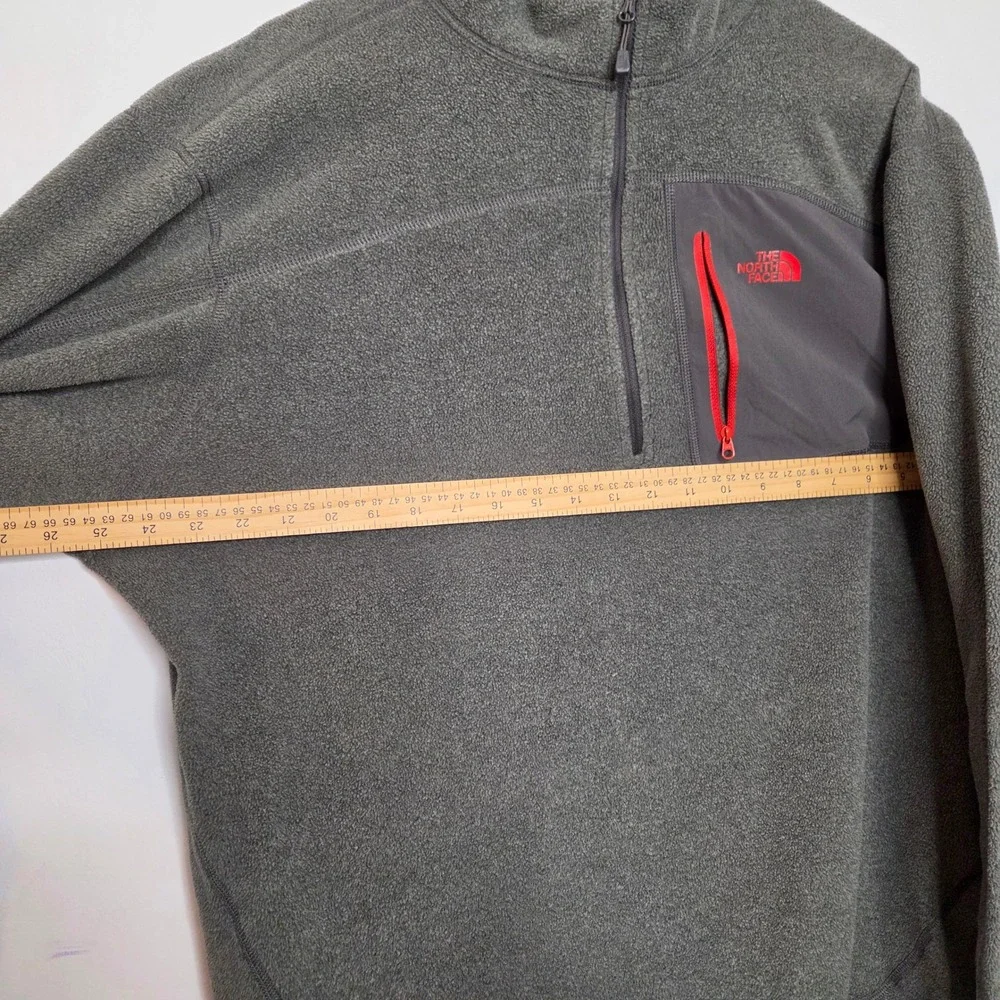 The North‎ Face Mens XL Gray Quarter Zip Fleece Pullover Red Chest Pocket Logo
